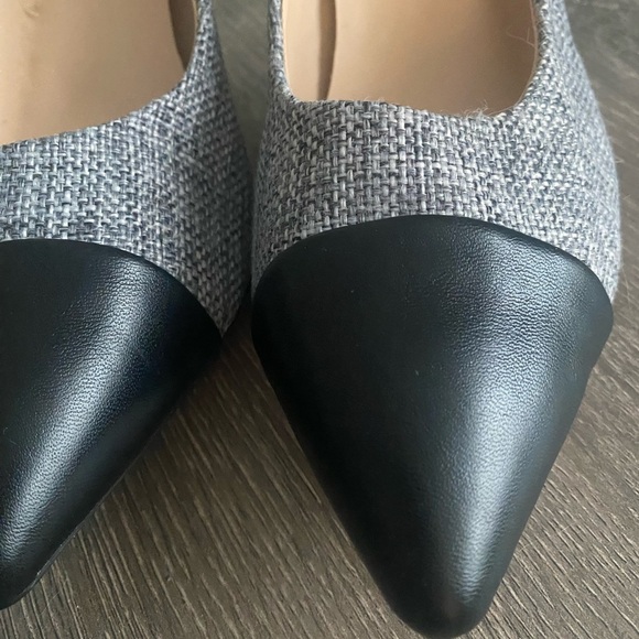 Chanel Black white Tweed leather cap toe Pearl Heels - Picture 5 of 16
